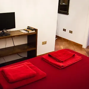Flora Apartment